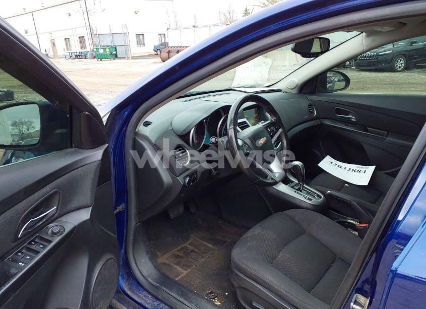 Photo 12 of 2013 Chevrolet Cruze LT (VIN 1G1PC5SBXD7153007)