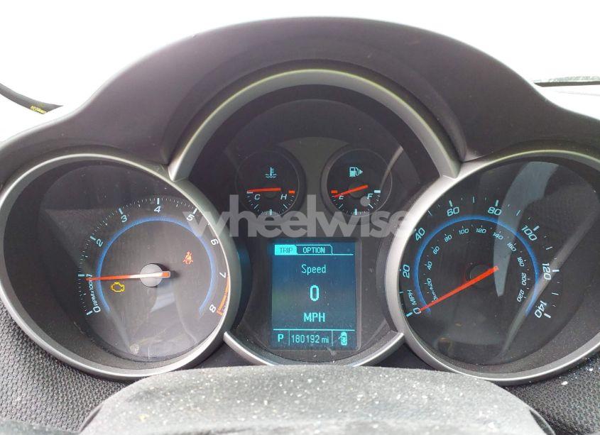 Photo 7 of 2013 Chevrolet Cruze LT (VIN 1G1PC5SBXD7153007)