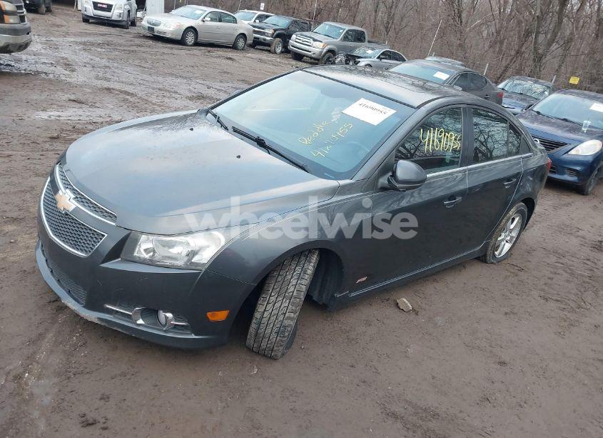 Photo 2 of 2013 Chevrolet Cruze 1LT AUTO (VIN 1G1PC5SBXD7217451)