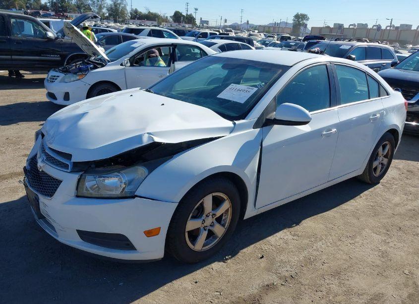 Photo 2 of 2013 Chevrolet Cruze 1LT AUTO (VIN 1G1PC5SBXD7286222)