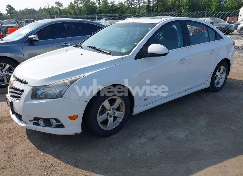 Photo 2 of 2013 Chevrolet Cruze 1LT AUTO (VIN 1G1PC5SBXD7324824)