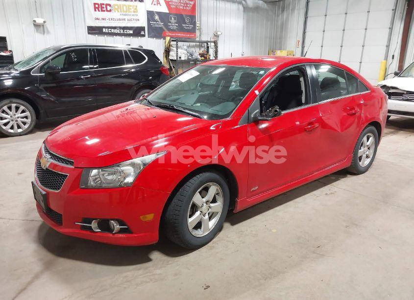 Photo 2 of 2014 Chevrolet Cruze 1LT AUTO (VIN 1G1PC5SBXE7140775)