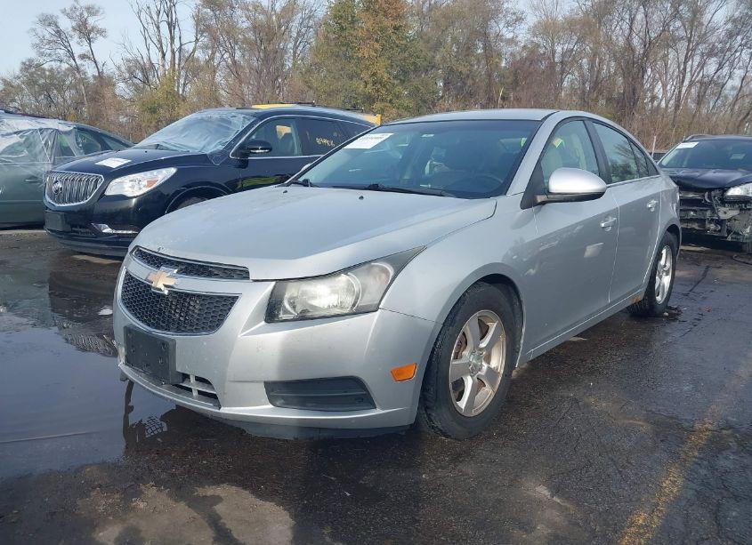 Photo 2 of 2014 Chevrolet Cruze 1LT AUTO (VIN 1G1PC5SBXE7156202)