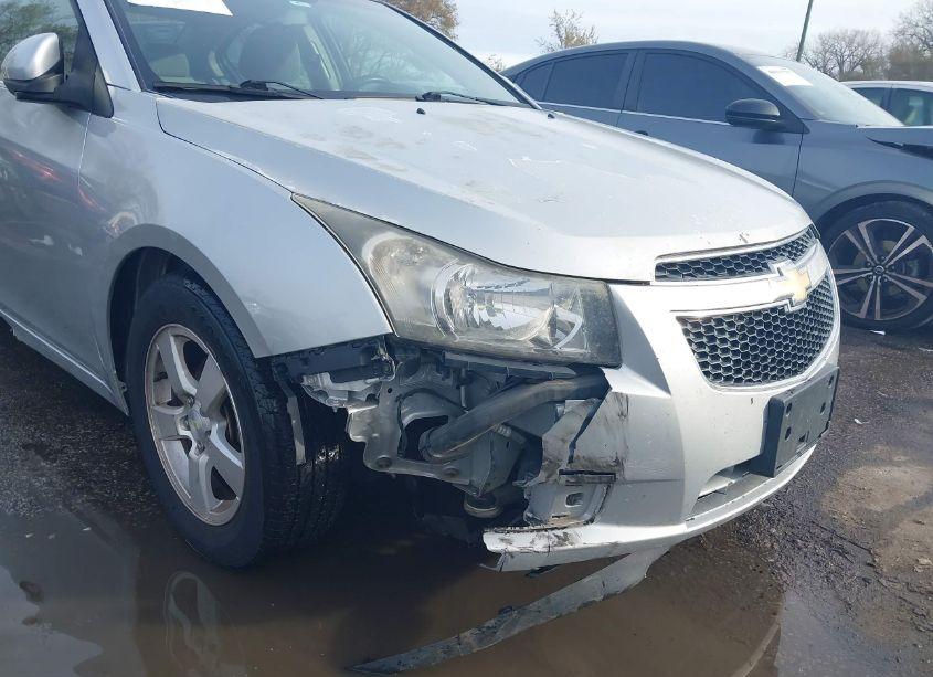 Photo 6 of 2014 Chevrolet Cruze 1LT AUTO (VIN 1G1PC5SBXE7156202)