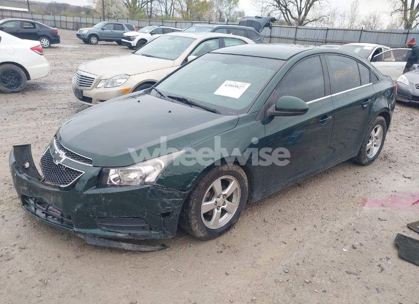 Photo 2 of 2014 Chevrolet Cruze 1LT AUTO (VIN 1G1PC5SBXE7182945)