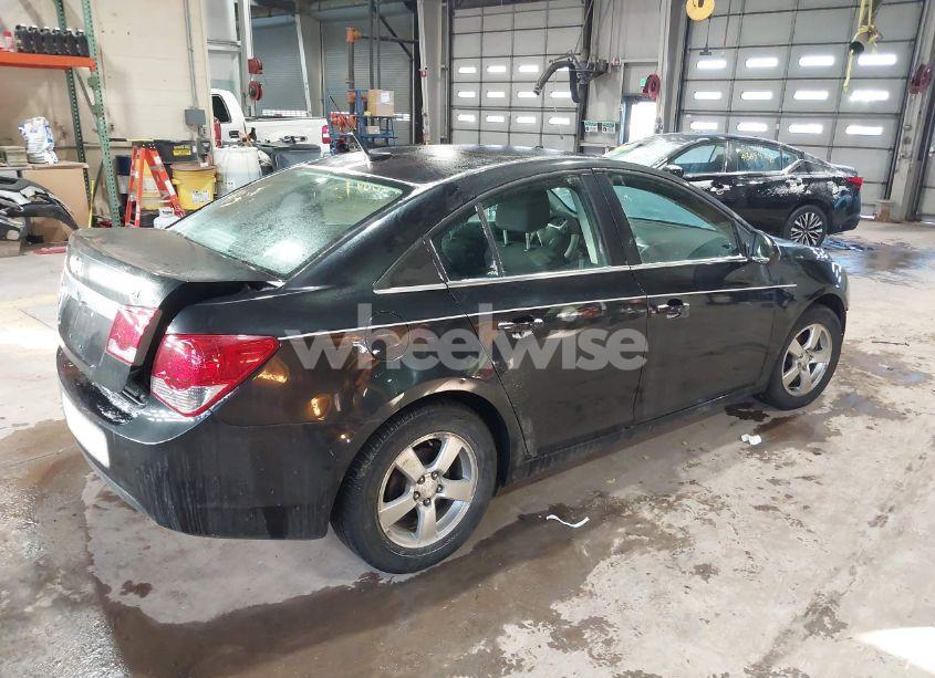 Photo 4 of 2014 Chevrolet Cruze 1LT AUTO (VIN 1G1PC5SBXE7212865)