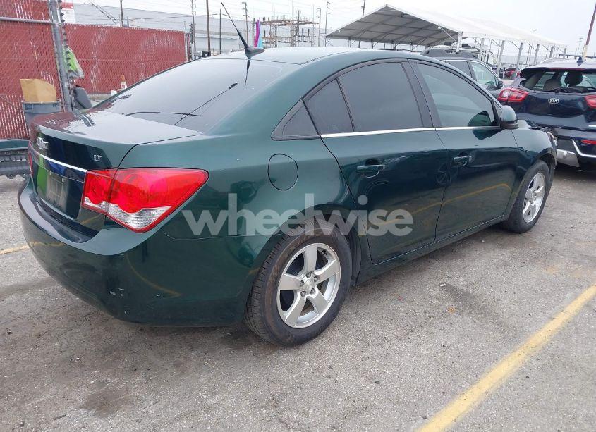 Photo 4 of 2014 Chevrolet Cruze 1LT AUTO (VIN 1G1PC5SBXE7216558)