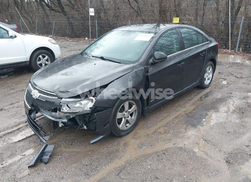 Photo 2 of 2014 Chevrolet Cruze 1LT AUTO (VIN 1G1PC5SBXE7278493)