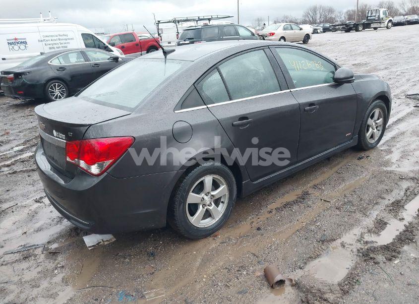 Photo 4 of 2014 Chevrolet Cruze 1LT AUTO (VIN 1G1PC5SBXE7278493)