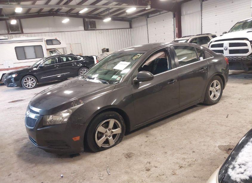 Photo 2 of 2014 Chevrolet Cruze 1LT AUTO (VIN 1G1PC5SBXE7289879)