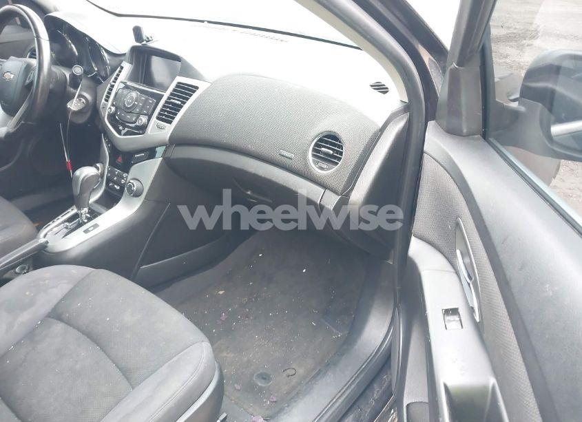 Photo 5 of 2014 Chevrolet Cruze 1LT AUTO (VIN 1G1PC5SBXE7365617)