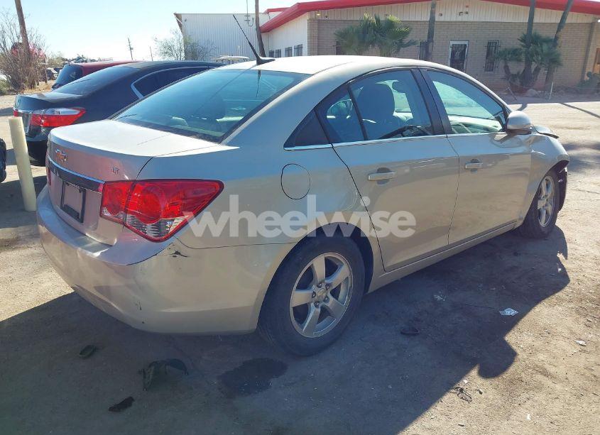 Photo 4 of 2014 Chevrolet Cruze 1LT AUTO (VIN 1G1PC5SBXE7370378)