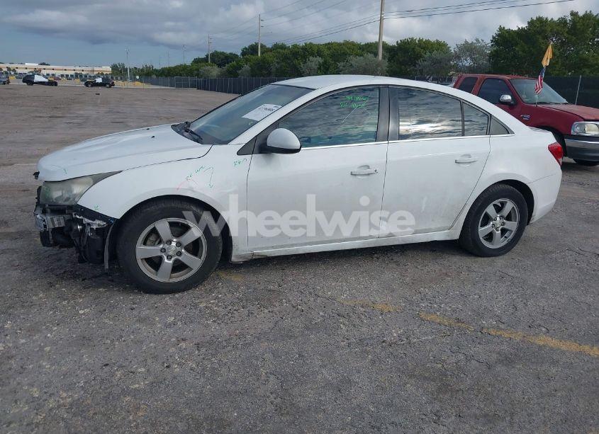 Photo 2 of 2014 Chevrolet Cruze 1LT AUTO (VIN 1G1PC5SBXE7389786)