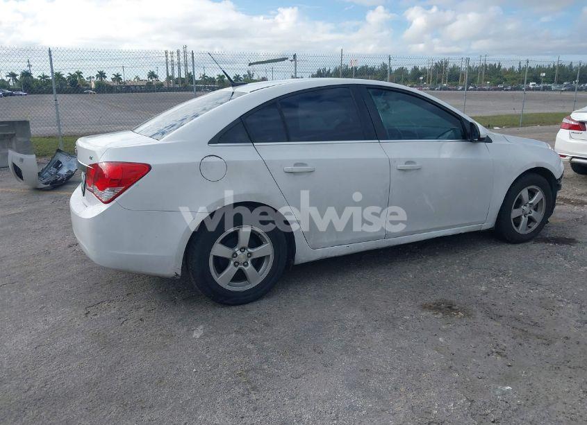 Photo 4 of 2014 Chevrolet Cruze 1LT AUTO (VIN 1G1PC5SBXE7389786)