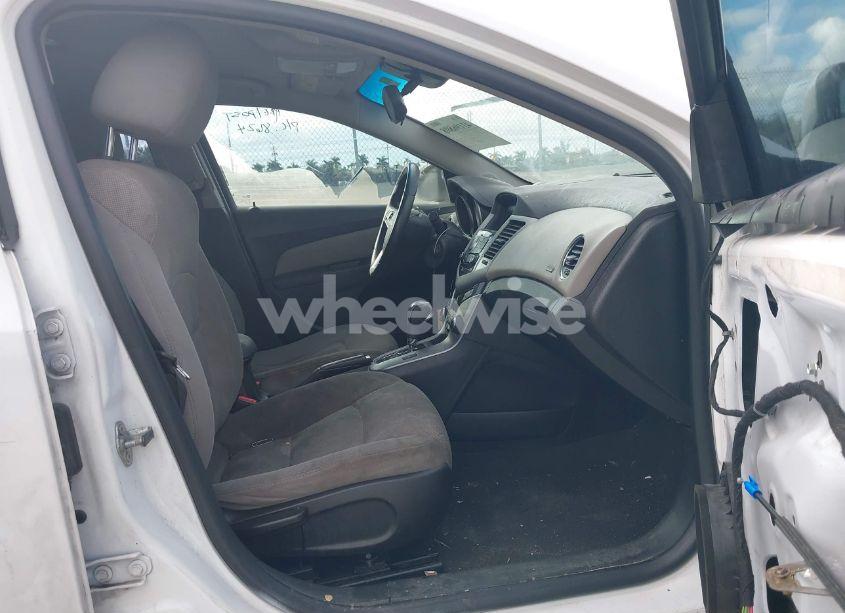 Photo 5 of 2014 Chevrolet Cruze 1LT AUTO (VIN 1G1PC5SBXE7389786)