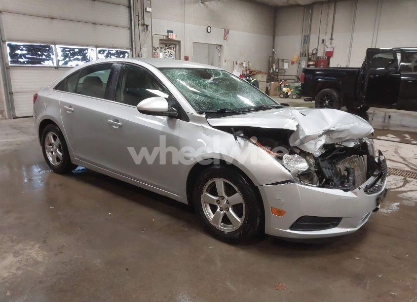 2014 Chevrolet Cruze 1LT AUTO (VIN 1G1PC5SBXE7423869) main photo