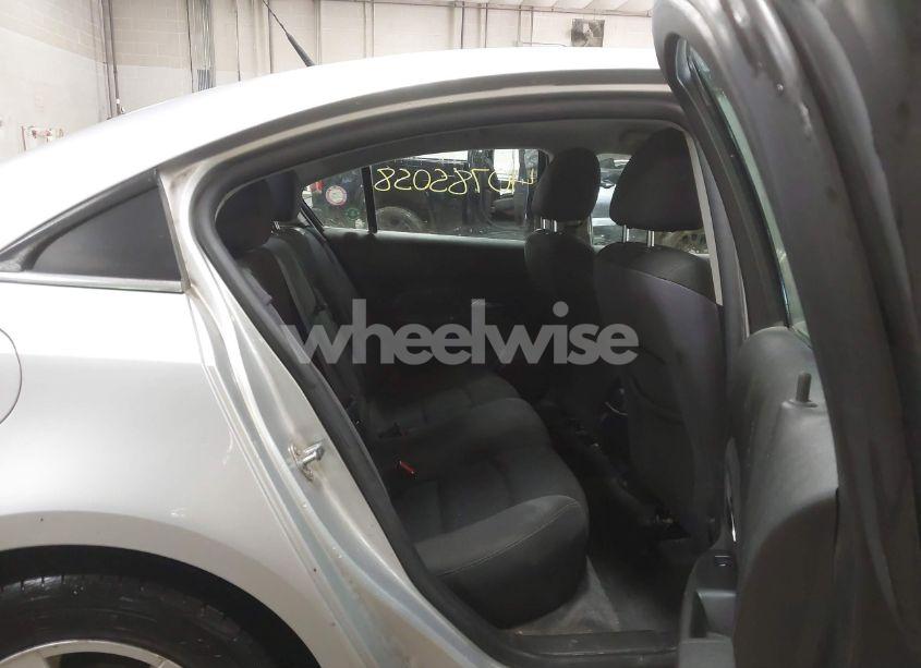 Photo 8 of 2014 Chevrolet Cruze 1LT AUTO (VIN 1G1PC5SBXE7423869)