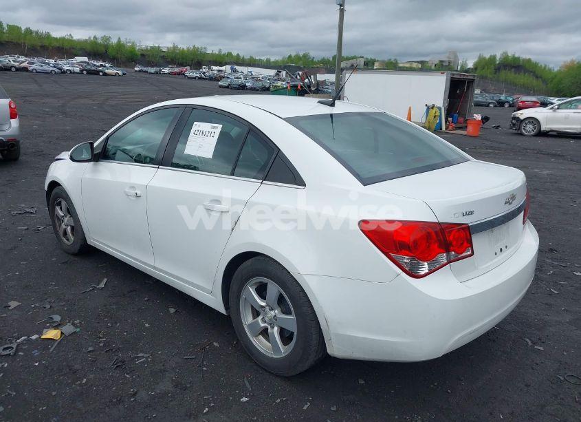 Photo 3 of 2014 Chevrolet Cruze 1LT AUTO (VIN 1G1PC5SBXE7435942)