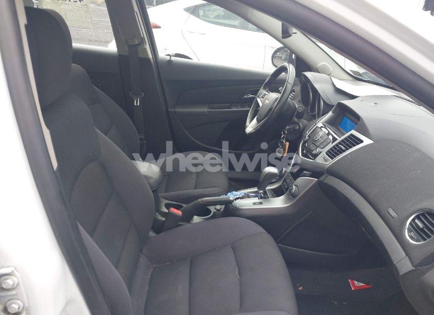 Photo 5 of 2014 Chevrolet Cruze 1LT AUTO (VIN 1G1PC5SBXE7435942)