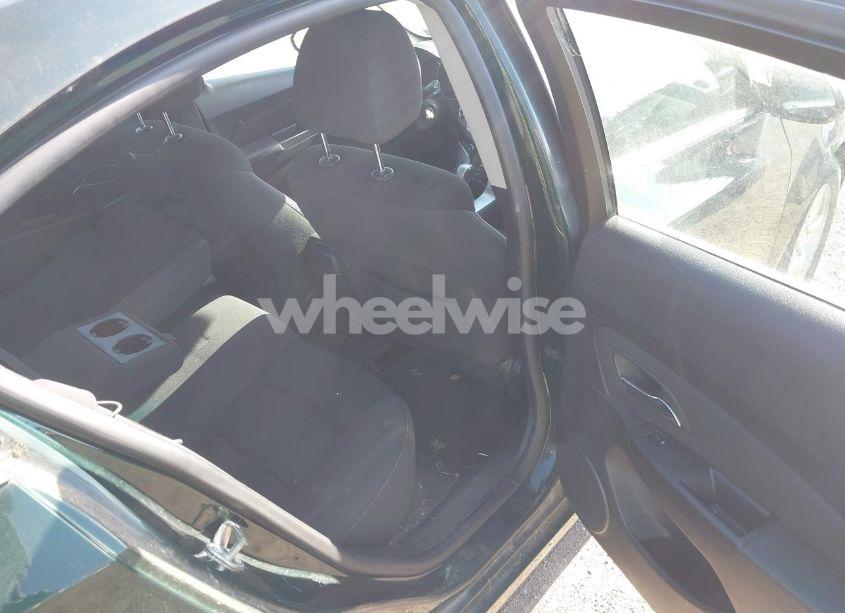 Photo 5 of 2014 Chevrolet Cruze 1LT AUTO (VIN 1G1PC5SBXE7435990)