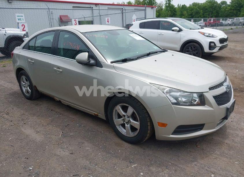 2014 Chevrolet Cruze 1LT AUTO (VIN 1G1PC5SBXE7454846) main photo