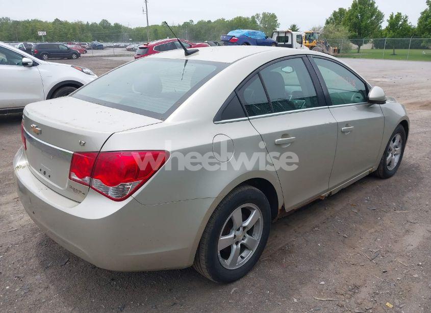 Photo 4 of 2014 Chevrolet Cruze 1LT AUTO (VIN 1G1PC5SBXE7454846)