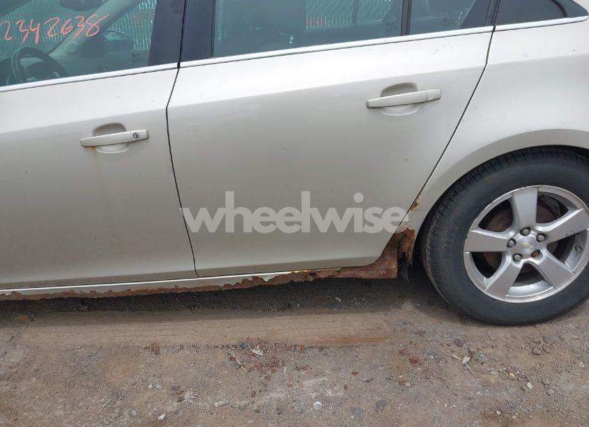 Photo 6 of 2014 Chevrolet Cruze 1LT AUTO (VIN 1G1PC5SBXE7454846)