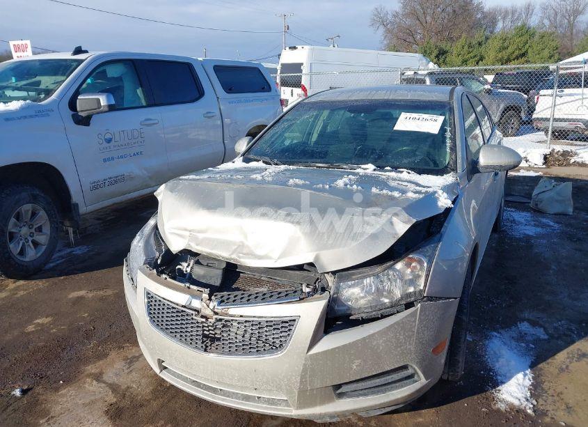 Photo 2 of 2014 Chevrolet Cruze 1LT AUTO (VIN 1G1PC5SBXE7461845)