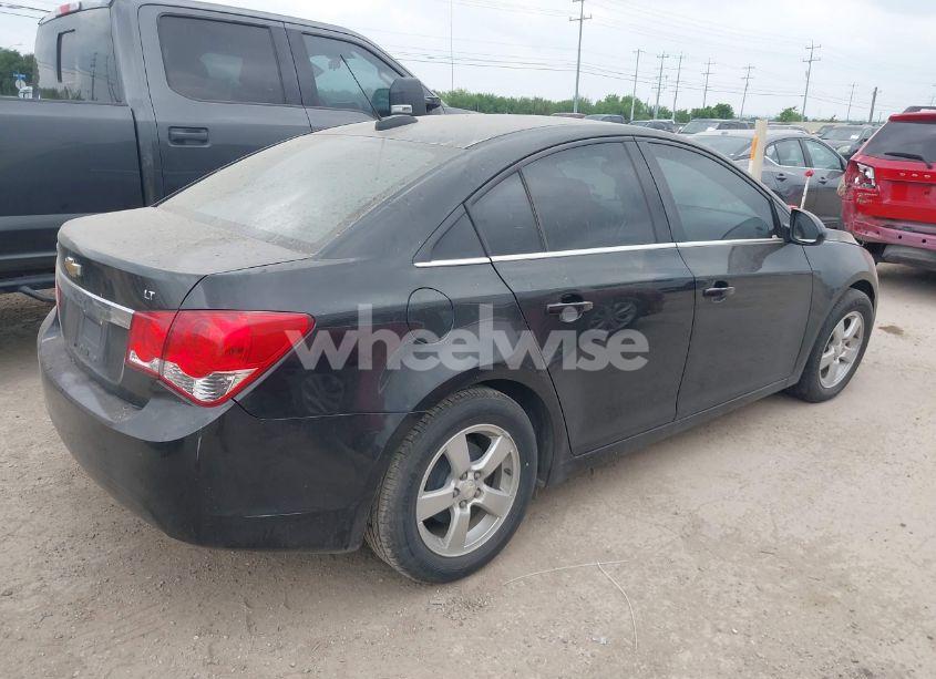 Photo 4 of 2015 Chevrolet Cruze 1LT AUTO (VIN 1G1PC5SBXF7148229)