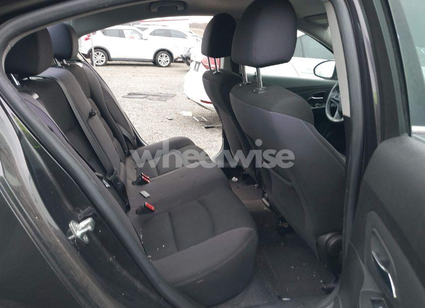 Photo 8 of 2015 Chevrolet Cruze 1LT AUTO (VIN 1G1PC5SBXF7158985)