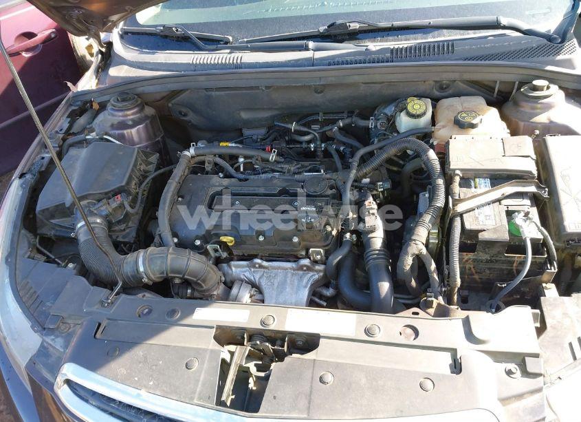 Photo 10 of 2015 Chevrolet Cruze 1LT AUTO (VIN 1G1PC5SBXF7160848)