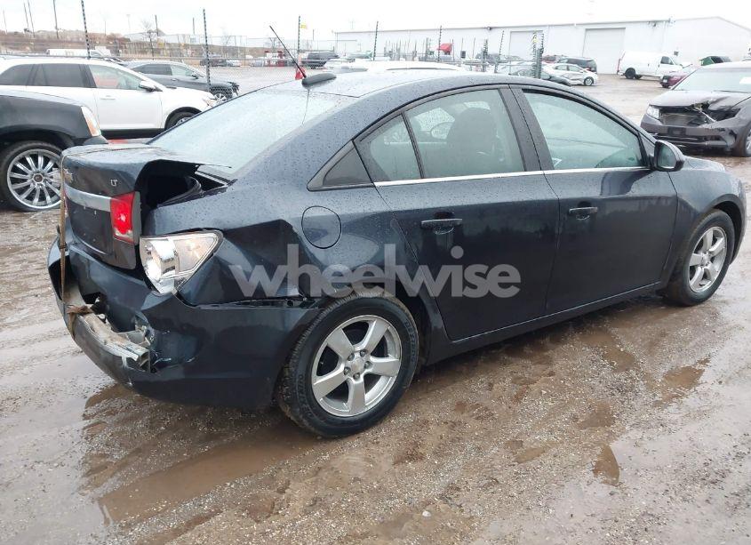Photo 4 of 2015 Chevrolet Cruze 1LT AUTO (VIN 1G1PC5SBXF7197513)