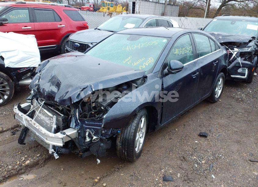 Photo 2 of 2015 Chevrolet Cruze 1LT AUTO (VIN 1G1PC5SBXF7202936)
