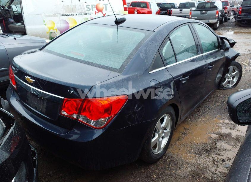 Photo 4 of 2015 Chevrolet Cruze 1LT AUTO (VIN 1G1PC5SBXF7202936)