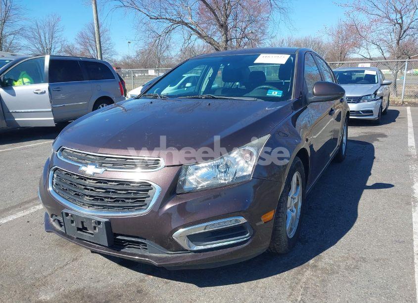 Photo 2 of 2015 Chevrolet Cruze 1LT AUTO (VIN 1G1PC5SBXF7222636)