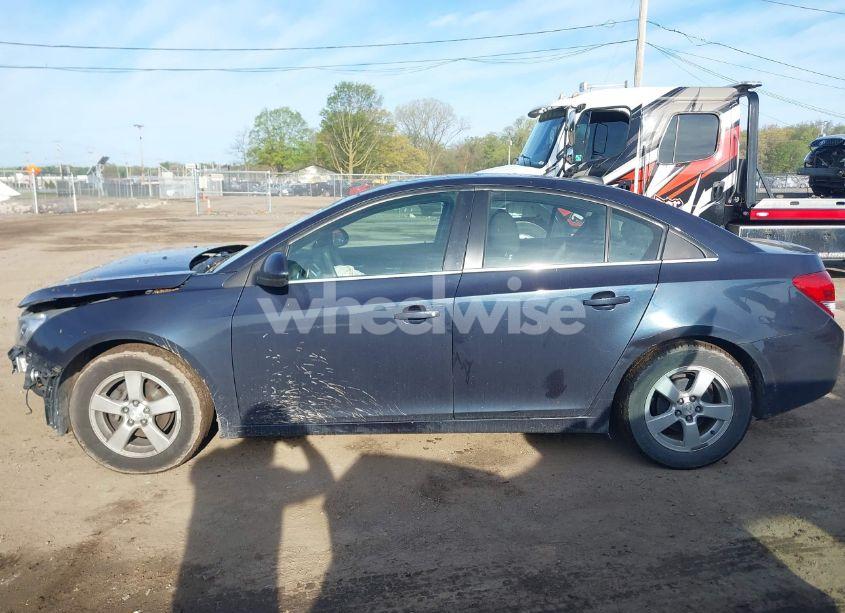 Photo 15 of 2015 Chevrolet Cruze 1LT AUTO (VIN 1G1PC5SBXF7236682)