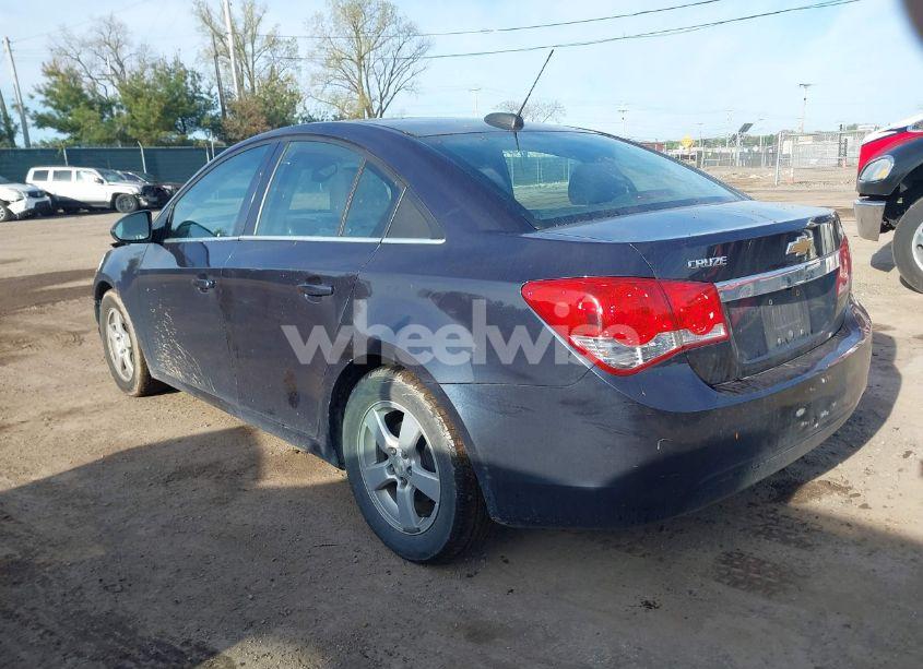 Photo 3 of 2015 Chevrolet Cruze 1LT AUTO (VIN 1G1PC5SBXF7236682)