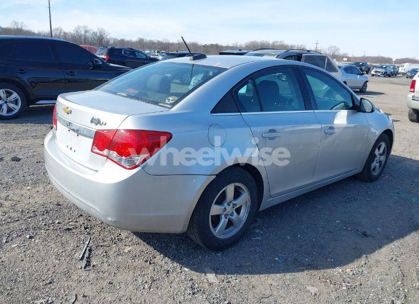 Photo 4 of 2015 Chevrolet Cruze 1LT AUTO (VIN 1G1PC5SBXF7237086)