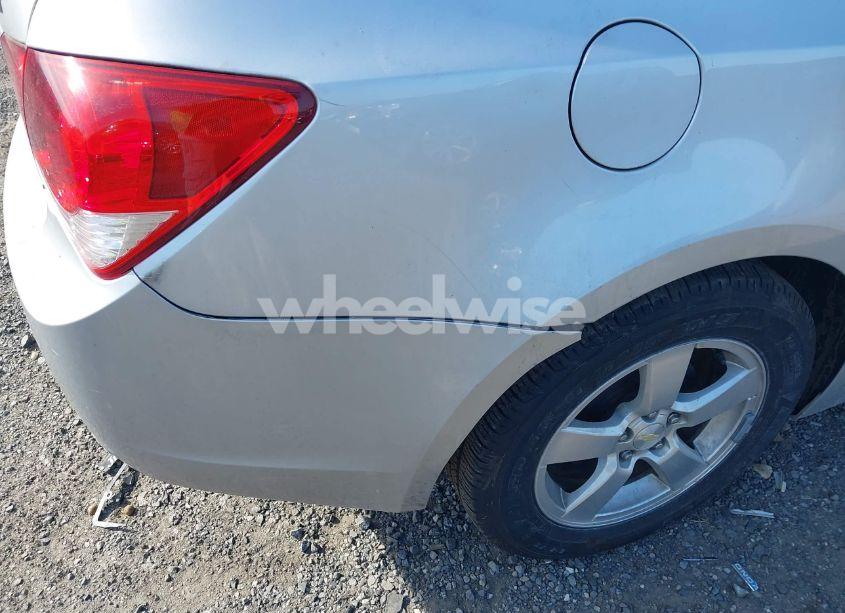 Photo 6 of 2015 Chevrolet Cruze 1LT AUTO (VIN 1G1PC5SBXF7237086)