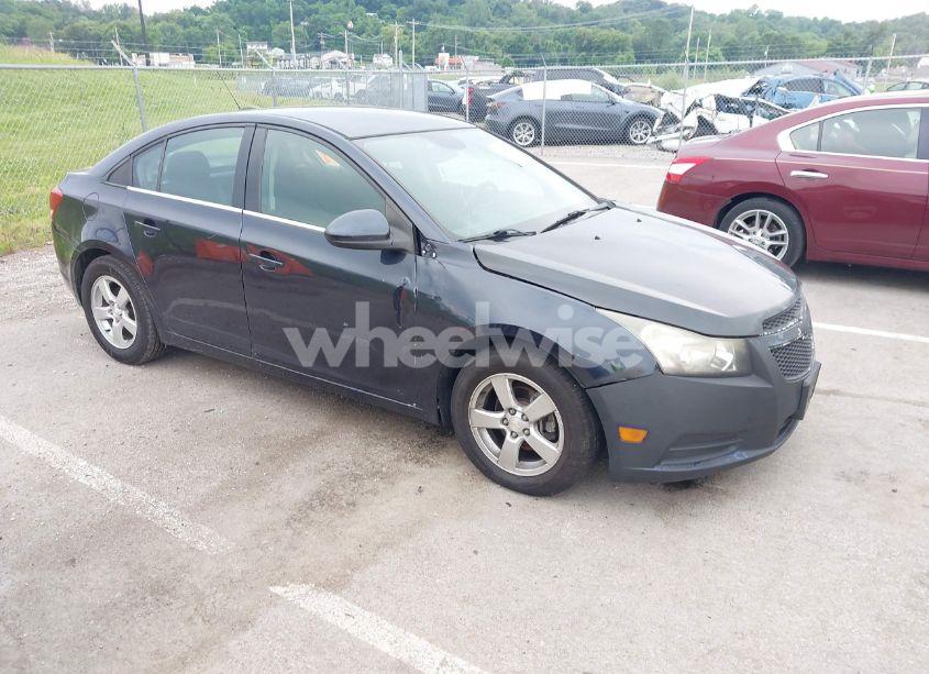 2015 Chevrolet Cruze 1LT AUTO (VIN 1G1PC5SBXF7240327) main photo