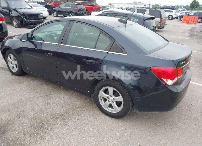 Photo 3 of 2015 Chevrolet Cruze 1LT AUTO (VIN 1G1PC5SBXF7240327)