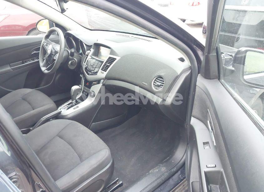 Photo 5 of 2015 Chevrolet Cruze 1LT AUTO (VIN 1G1PC5SBXF7240327)