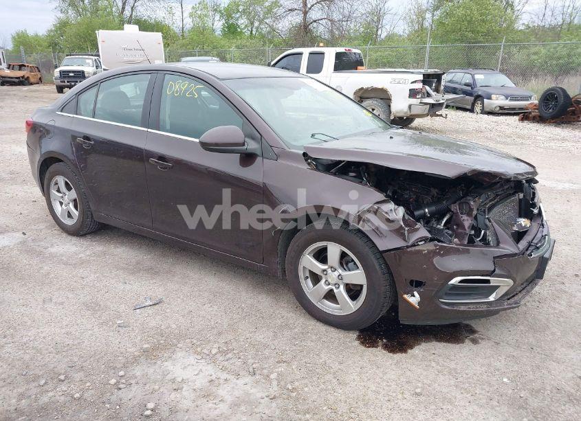 2015 Chevrolet Cruze 1LT AUTO (VIN 1G1PC5SBXF7272534) main photo