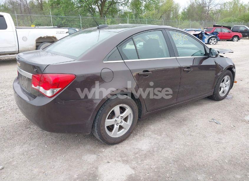 Photo 4 of 2015 Chevrolet Cruze 1LT AUTO (VIN 1G1PC5SBXF7272534)