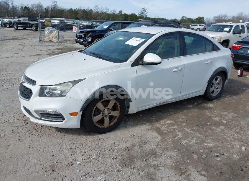 Photo 2 of 2015 Chevrolet Cruze 1LT AUTO (VIN 1G1PC5SBXF7284277)