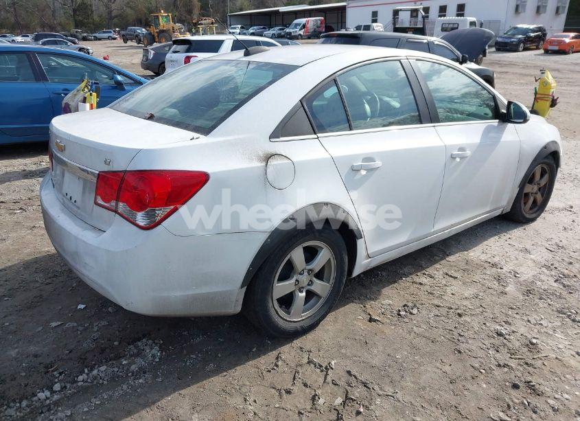 Photo 4 of 2015 Chevrolet Cruze 1LT AUTO (VIN 1G1PC5SBXF7284277)