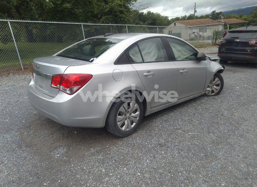 Photo 4 of 2016 Chevrolet Cruze LIMITED LS AUTO (VIN 1G1PC5SG1G7216639)