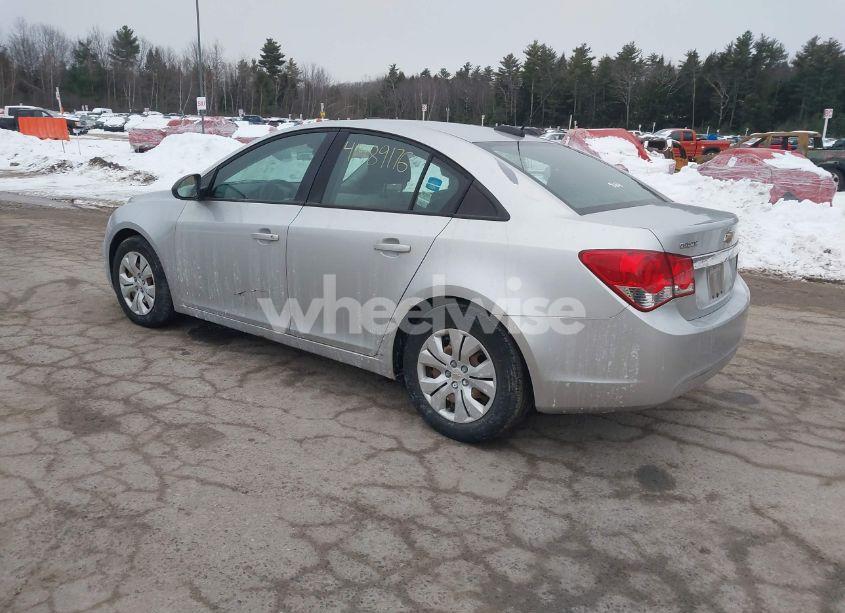 Photo 3 of 2016 Chevrolet Cruze LIMITED LS AUTO (VIN 1G1PC5SG2G7117392)