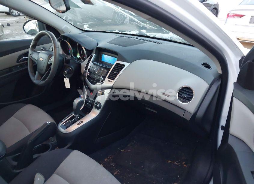 Photo 5 of 2016 Chevrolet Cruze LIMITED LS AUTO (VIN 1G1PC5SG7G7148573)