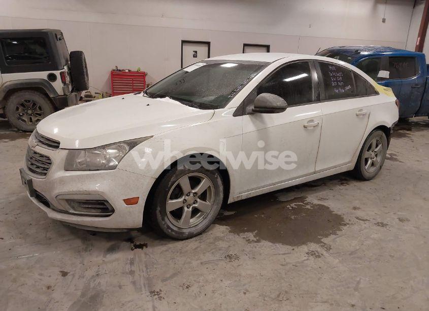 Photo 2 of 2016 Chevrolet Cruze LIMITED LS AUTO (VIN 1G1PC5SG8G7100029)